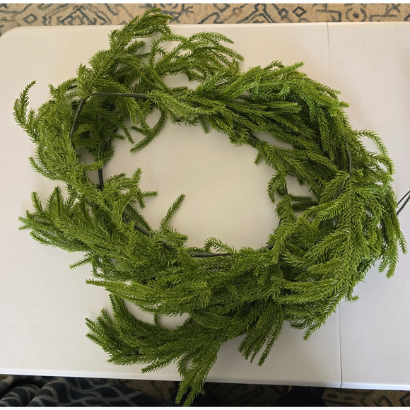 Pine Christmas Garland 6' Green Bendable New - Picture 5 of 5